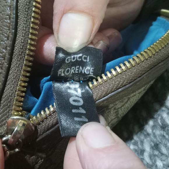 AUTHENTIC Gucci Brown Crossbody - Picture 6 of 6